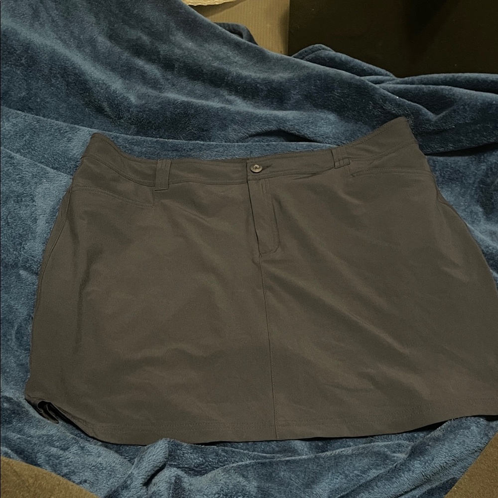 Eddie Bauer Women's Navy Blue Skort